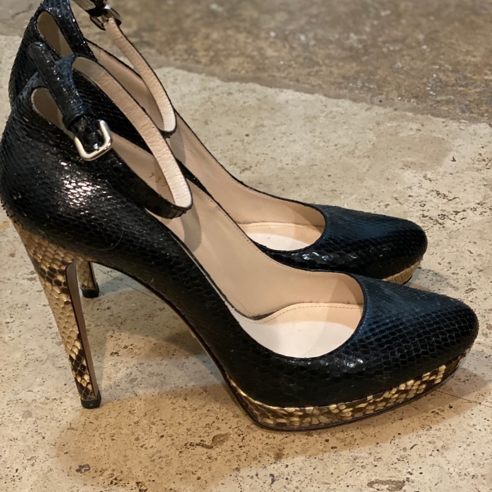 Prada black snakeskin heel. Size 40.